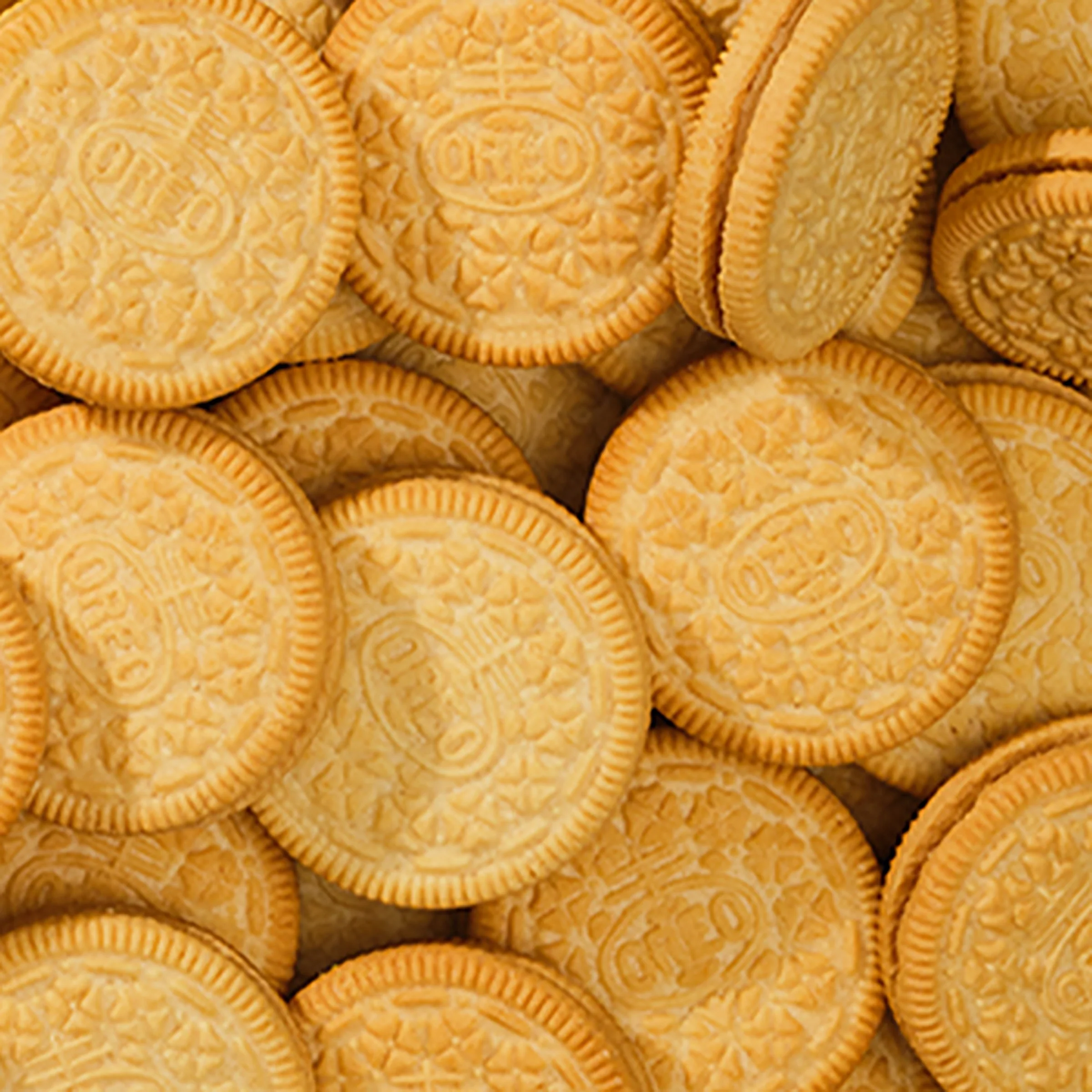 Golden Sandwich Cookies, Family Size - Image 3